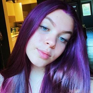 Meet your Posher, Hayley